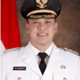 Dr. TRI ADHIANTO TJAHYONO